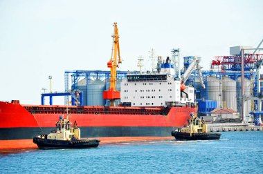 römorkör yardımcı toplu kargo gemisi