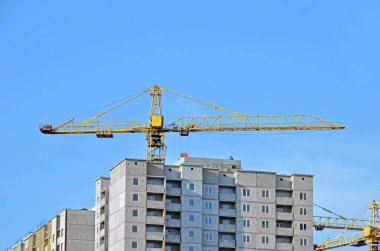 Vinç ve highrise şantiye