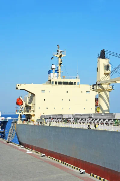 Bulk carrier ship — Stock Photo, Image