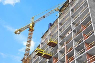 Vinç ve highrise şantiye