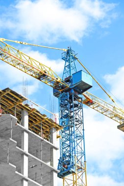 Vinç ve highrise şantiye