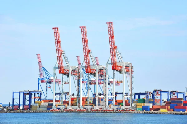 Poort lading kraan en container — Stockfoto