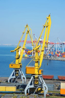 Bağlantı noktası kargo vinç ve demiryolu