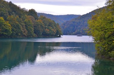 Akşam Plitvice Gölü Milli Parkı, Hırvatistan