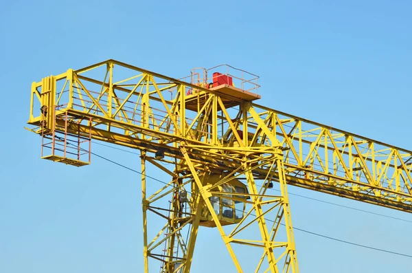 Full gantry crane — Stock Photo, Image