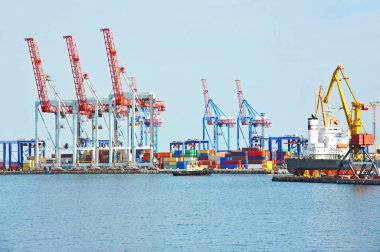 römorkör yardımcı toplu kargo gemisi