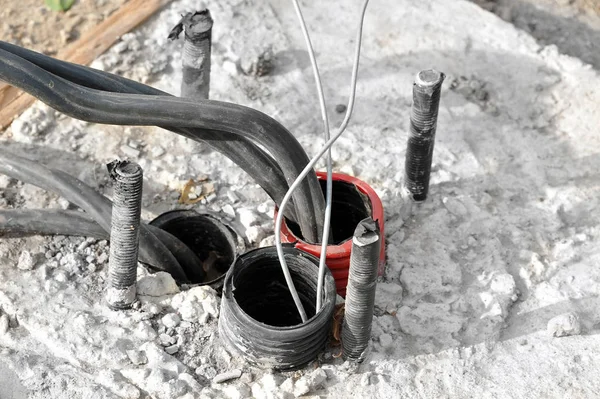 Stromkabel in PVC-Rohr — Stockfoto