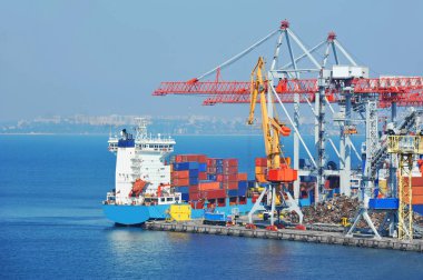 Bağlantı noktası kargo vinç, gemi ve konteyner