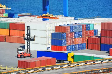 Kargo konteyner liman