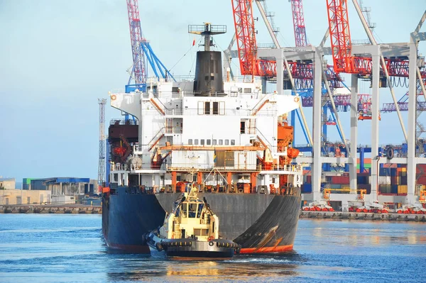 Embarcação de rebocador a granel — Fotografia de Stock