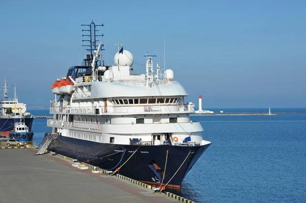 Cruise travel ship — Stock Photo, Image