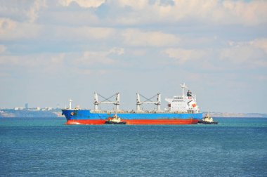 römorkör yardımcı toplu kargo gemisi