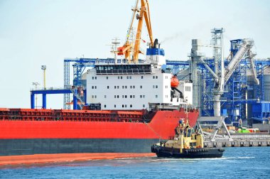 römorkör yardımcı toplu kargo gemisi