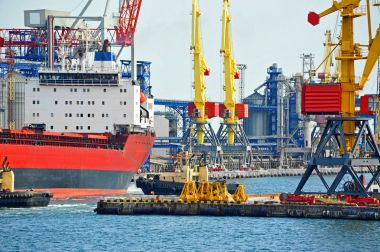 römorkör yardımcı toplu kargo gemisi