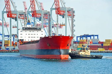 römorkör yardımcı toplu kargo gemisi