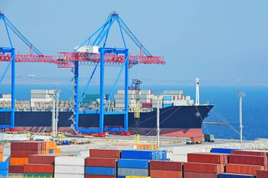 Bağlantı noktası kargo vinç, gemi ve konteyner