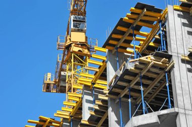 Vinç ve highrise şantiye