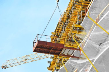 Vinç ve highrise şantiye