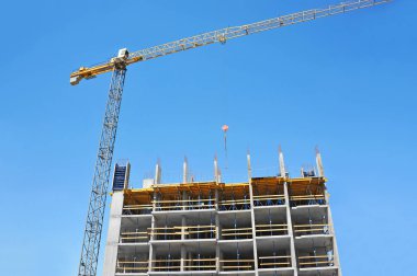 Vinç ve highrise şantiye