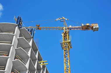 Vinç ve highrise şantiye