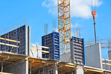 Vinç ve highrise şantiye