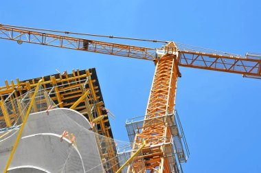 Vinç ve highrise şantiye