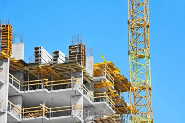 Vinç ve highrise şantiye