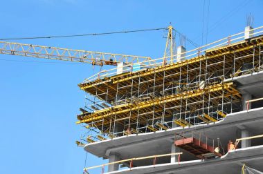 Vinç ve highrise şantiye