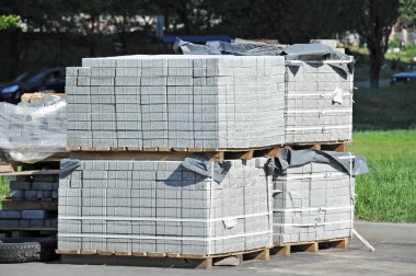 Kaldırım taşı yığını