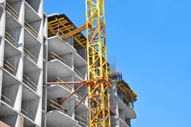 Vinç ve highrise şantiye