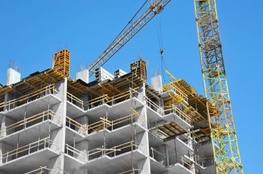 Vinç ve highrise şantiye