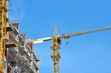 Vinç ve highrise şantiye