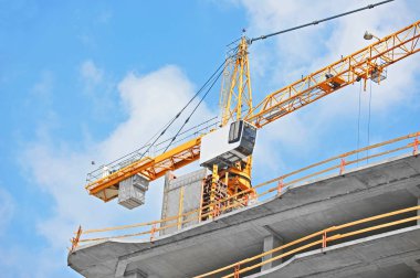 Vinç ve highrise şantiye