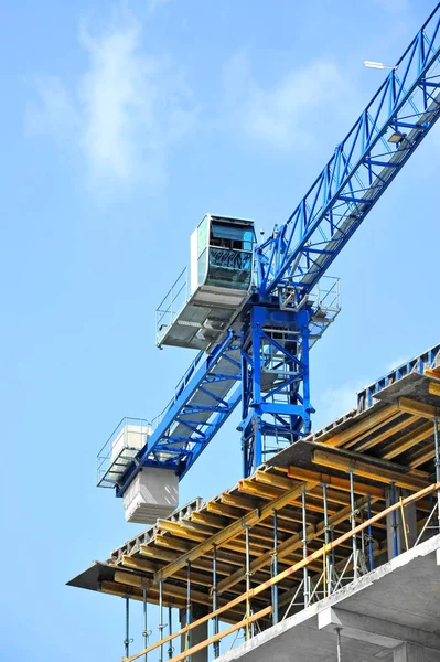 Γερανός και highrise εργοτάξιο — Φωτογραφία Αρχείου