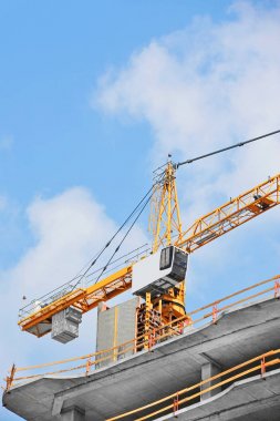 Vinç ve highrise şantiye