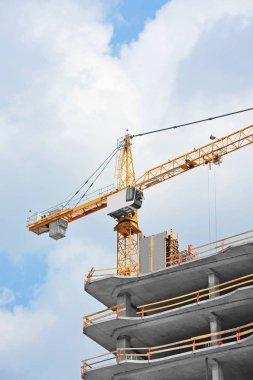 Vinç ve highrise şantiye