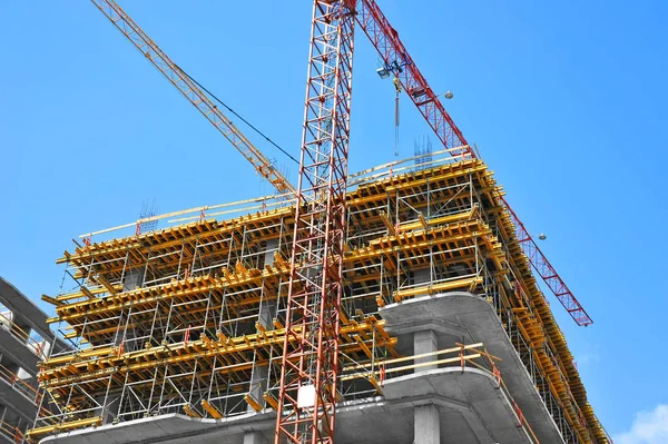 Vinç ve highrise şantiye