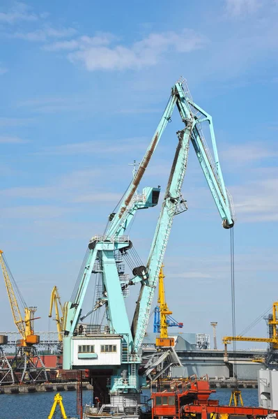 Flytande last crane — Stockfoto