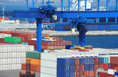 Bağlantı noktası kargo vinç, gemi ve konteyner