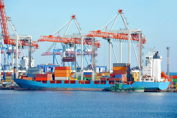 Bağlantı noktası kargo vinç, gemi ve konteyner