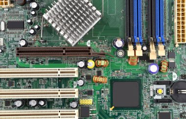 yeşil bilgisayar anakart
