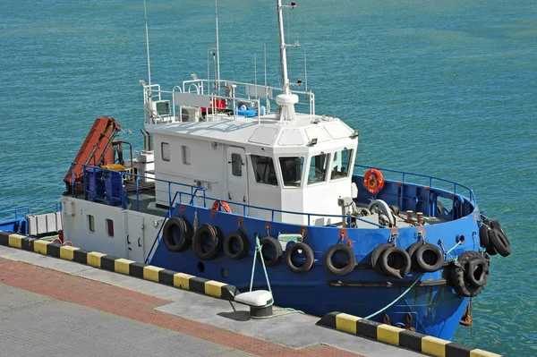 Plataforma navio de abastecimento — Fotografia de Stock