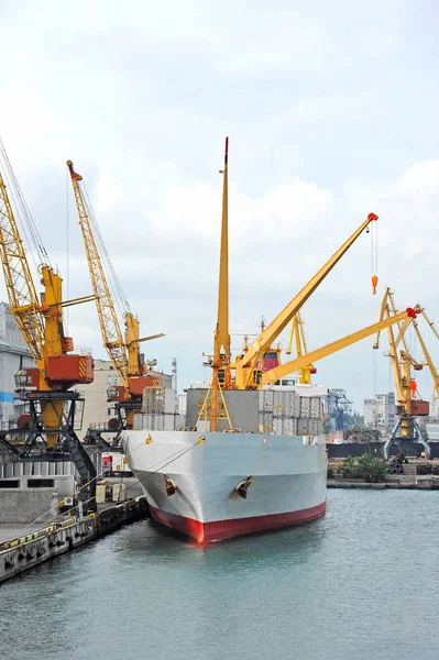 Port cargo crane, ship and container — Stock Photo, Image