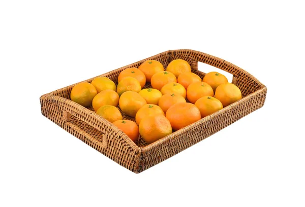 Mandarino su vassoio di vimini — Foto Stock