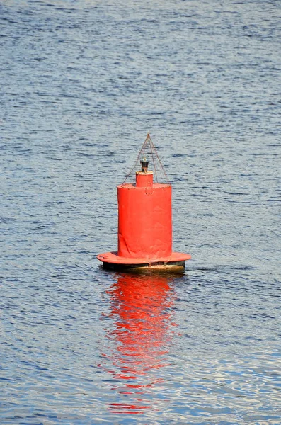 Boei op rivier — Stockfoto