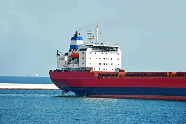 Bulk carrier ship — Stock Photo, Image