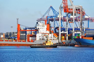 römorkör yardımcı toplu kargo gemisi