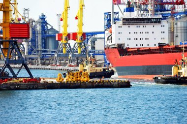 römorkör yardımcı toplu kargo gemisi