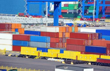 bağlantı noktası kargo vinç ve konteyner