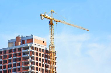 Vinç ve highrise şantiye